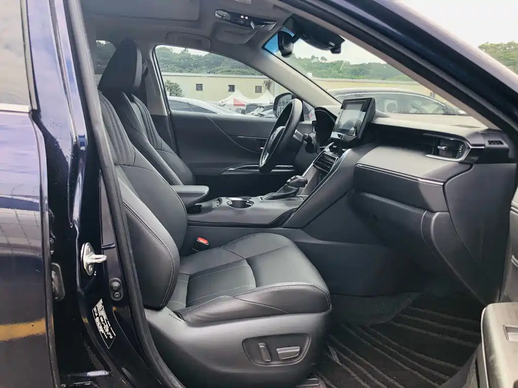 Toyota Harrier 2022 — фото 13