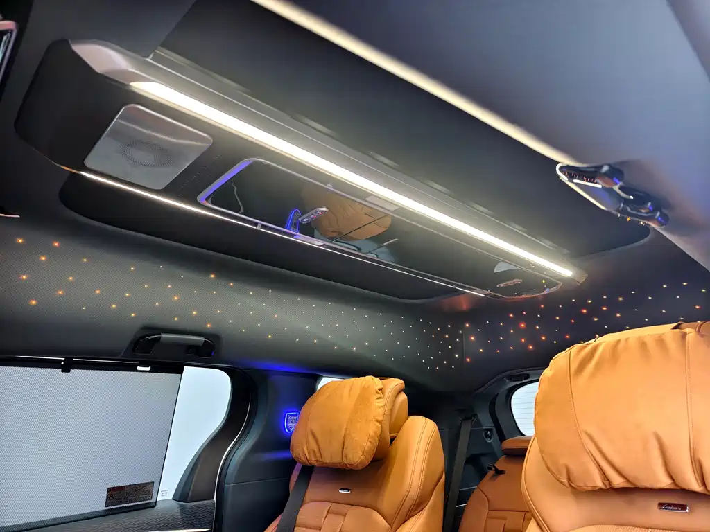 Toyota Granvia — фото 25