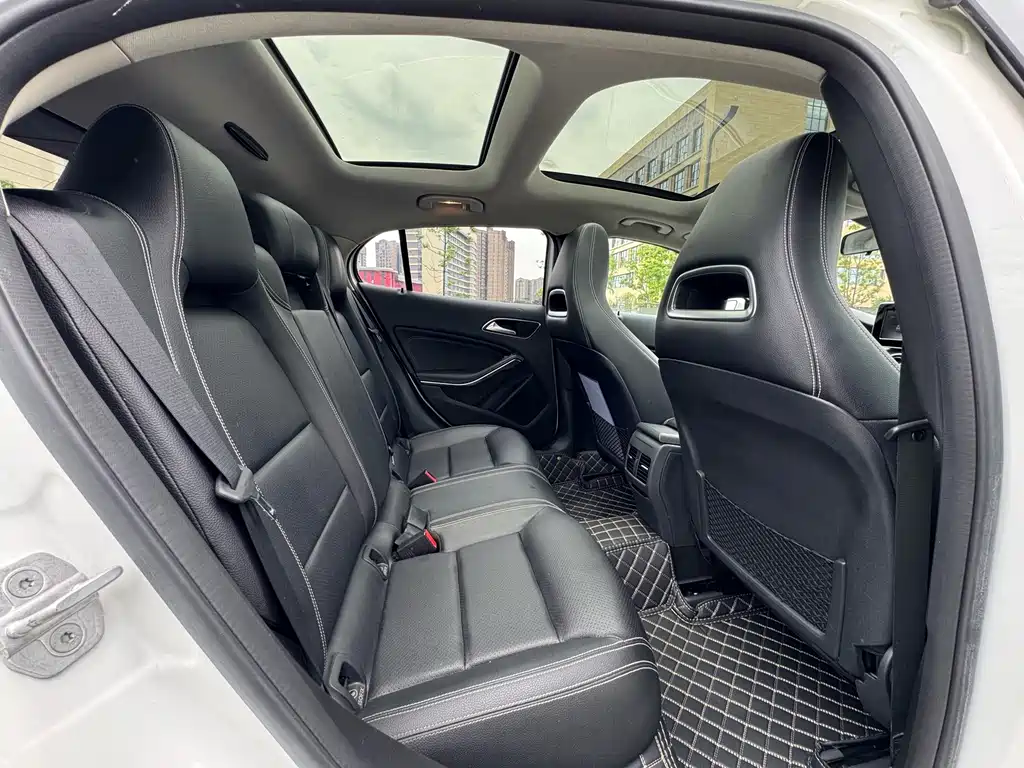 Mercedes-Benz GLA 2016 — фото 10