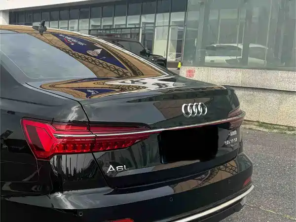 Audi A6L 2022