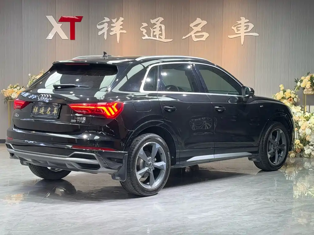 Audi Q3 2021 — фото 18