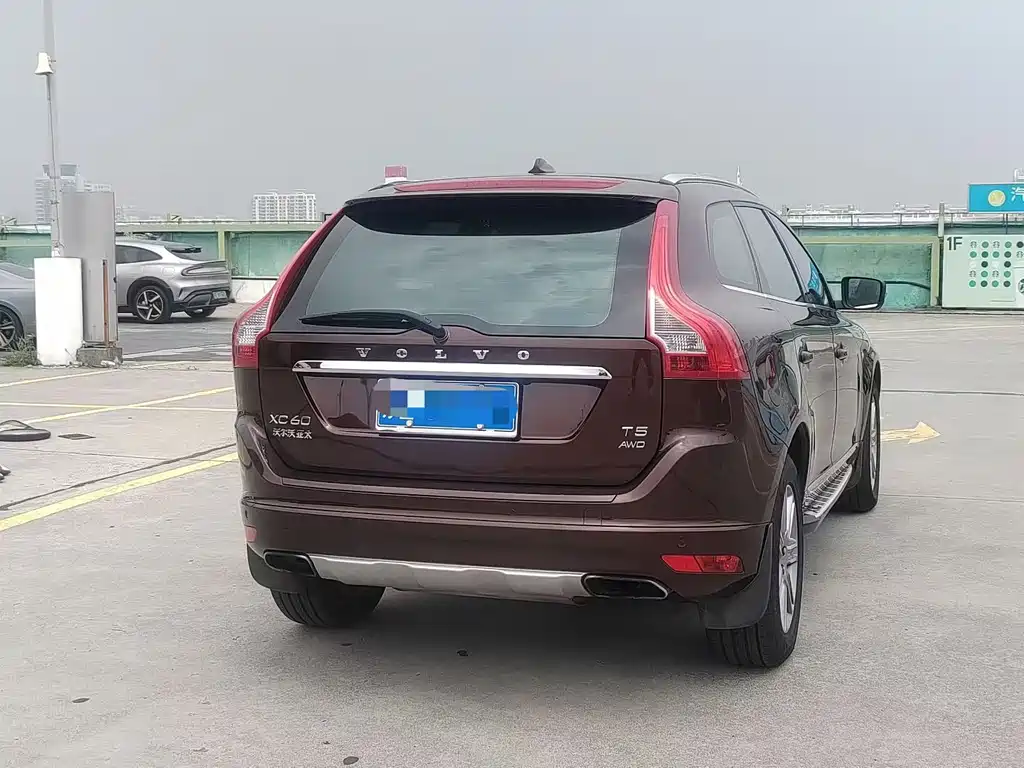 Volvo XC60 2015 — фото 4