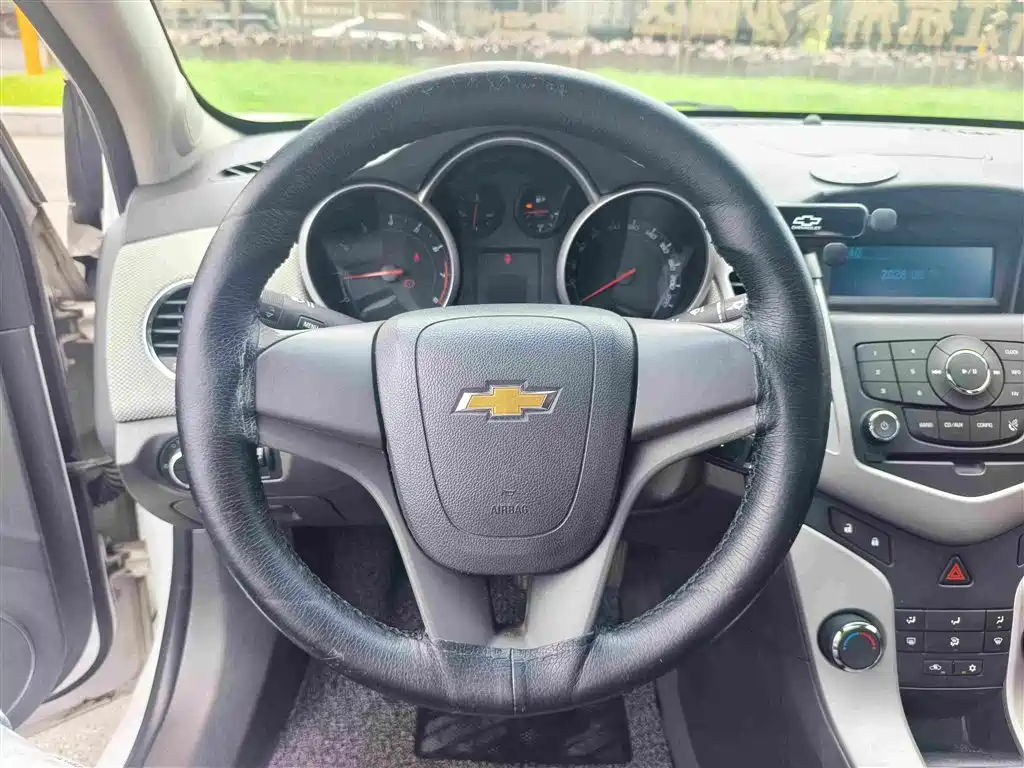 Chevrolet Cruze 2014 — фото 15