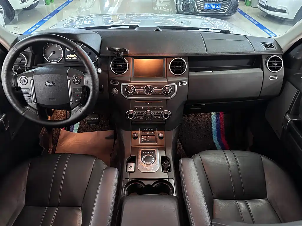 Land Rover Discovery 2017 — фото 4