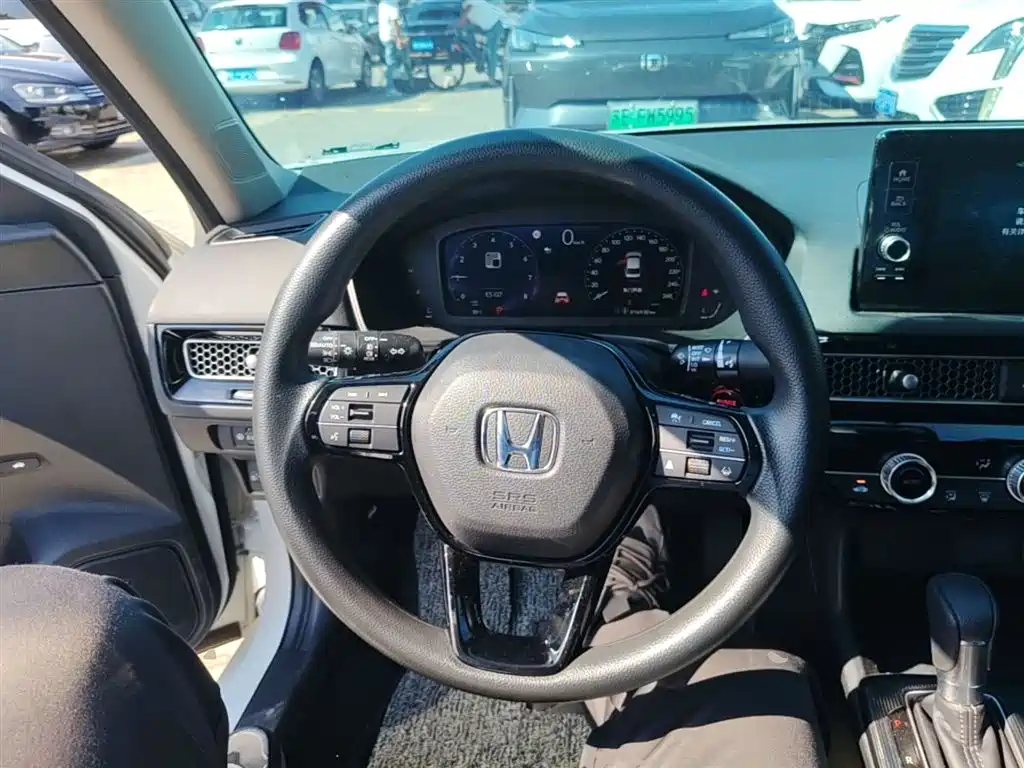 Honda Civic 2024 — фото 11