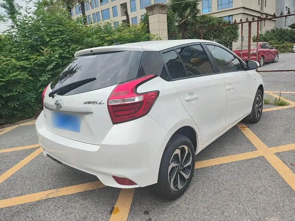 Toyota Yaris L 2019