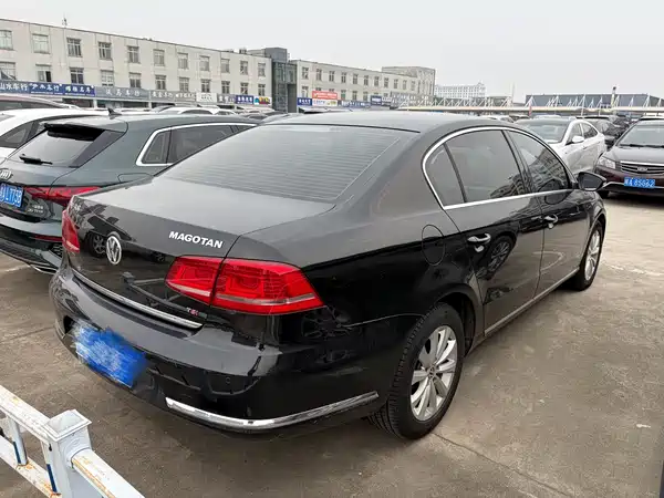 Volkswagen Magotan 2016