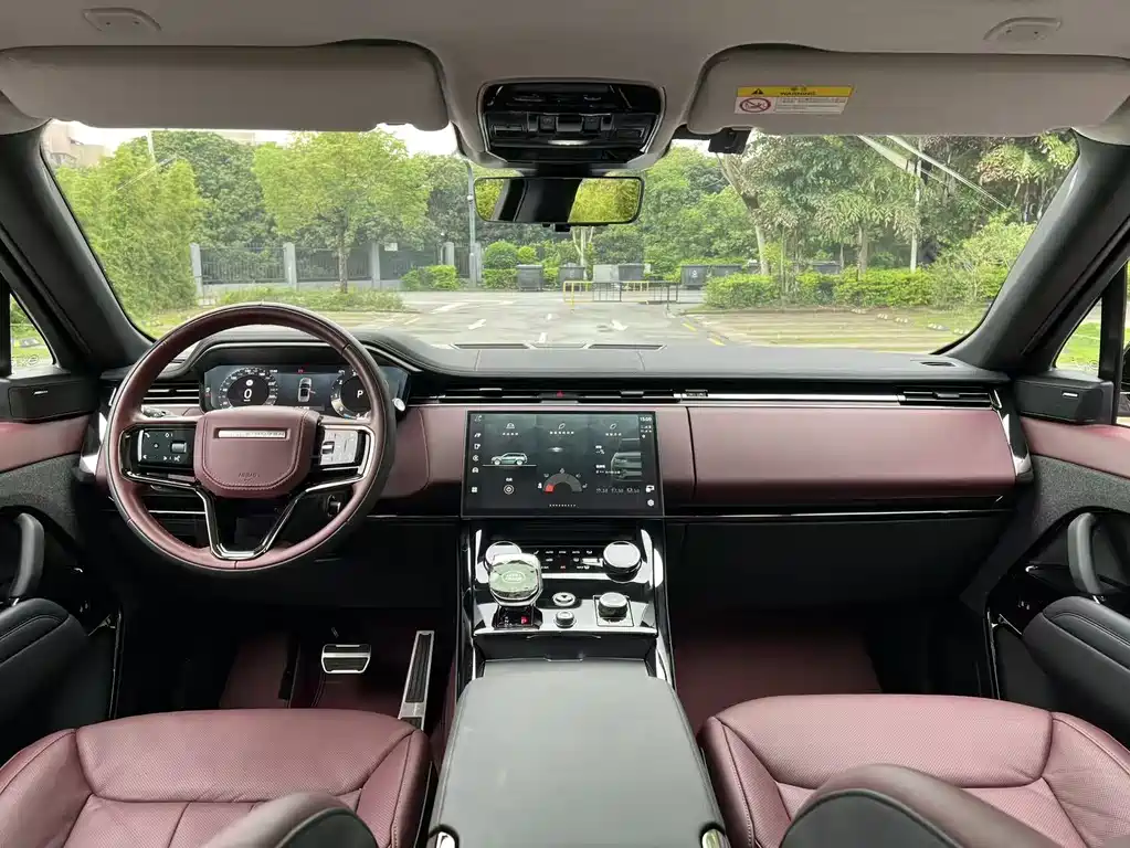 Land Rover Sport 2023 — фото 22