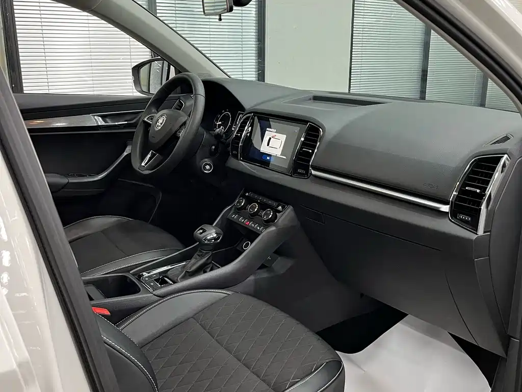 Skoda Karoq 2020 — фото 13