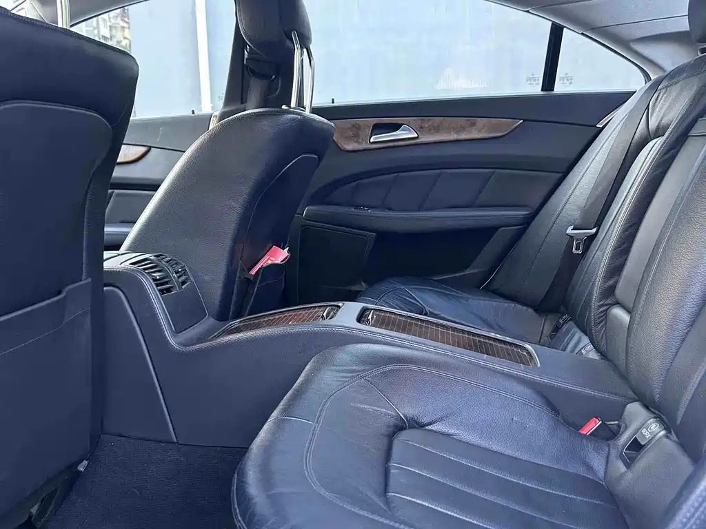Mercedes-Benz CLS 2015 — фото 10