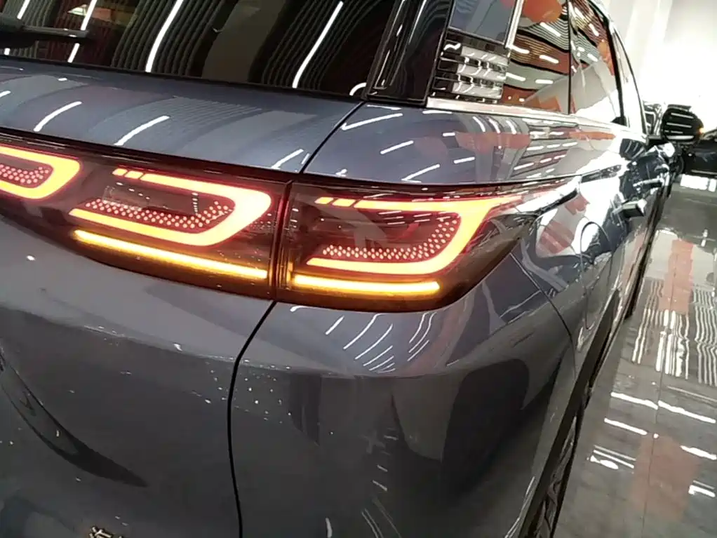 BYD Sealion 07 DM-i 2025 — фото 8