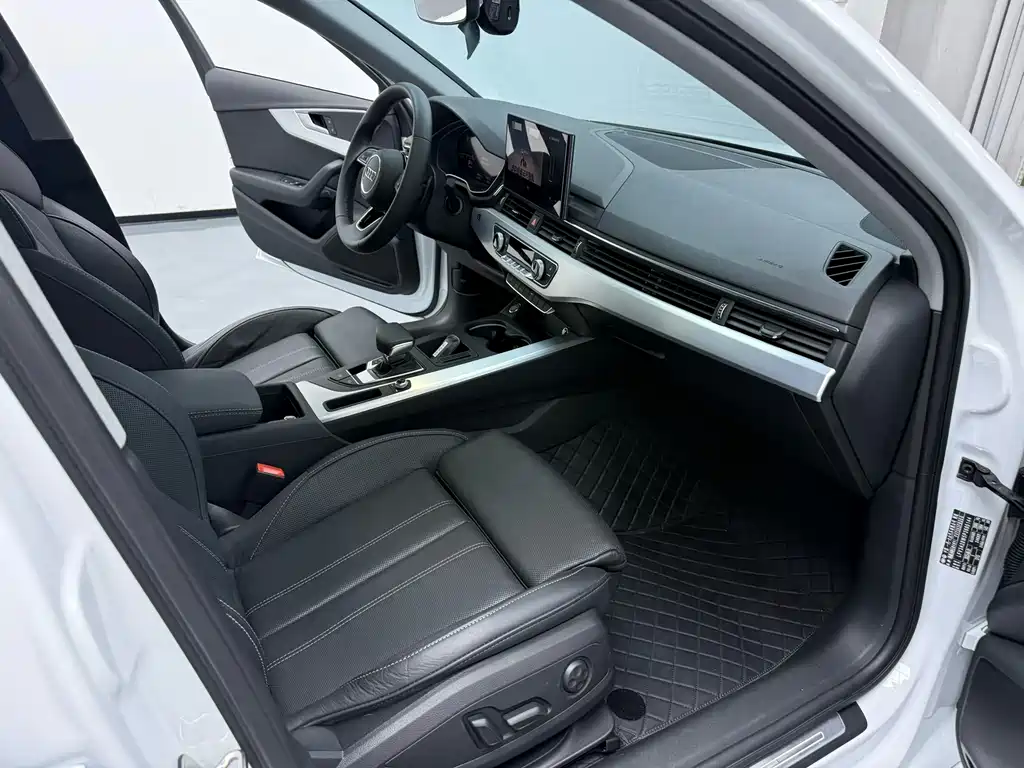 Audi A4L 2023