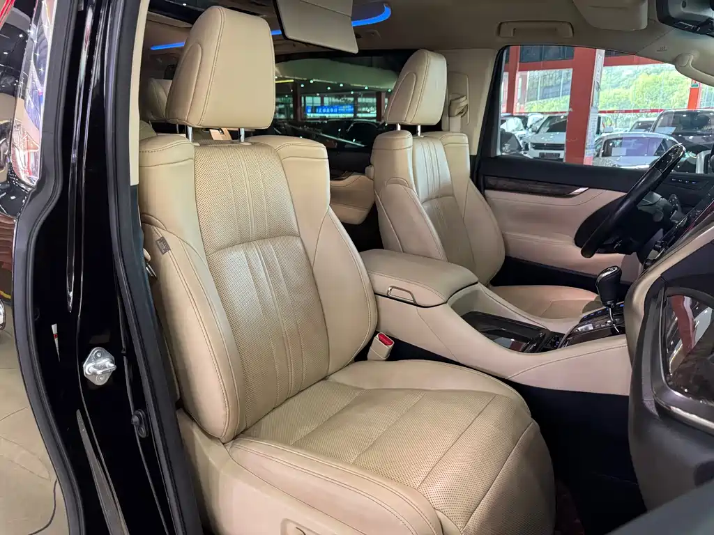 Toyota Vellfire 2021 — фото 15