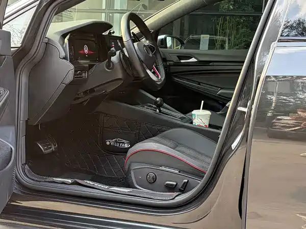 Volkswagen Golf GTI 2022