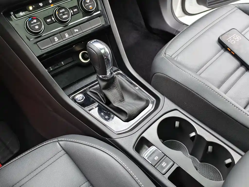 Volkswagen Touran 2018 — фото 16