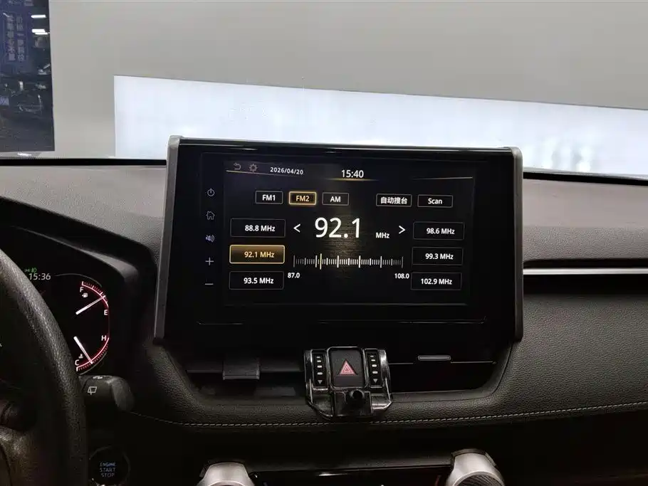 Toyota RAV4 2020 — фото 13