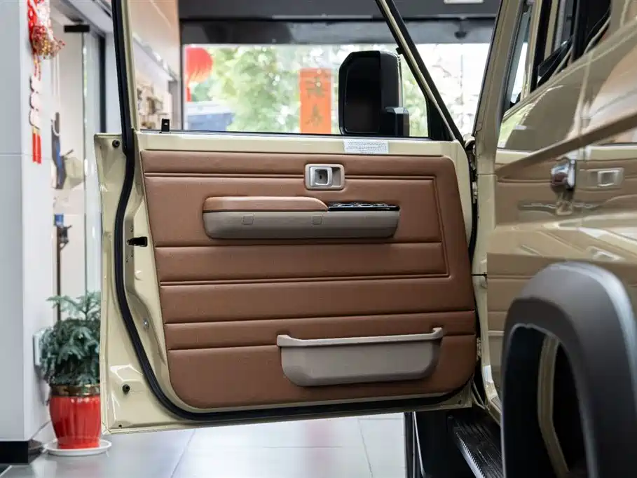 Toyota Land Cruiser 2025 — фото 11