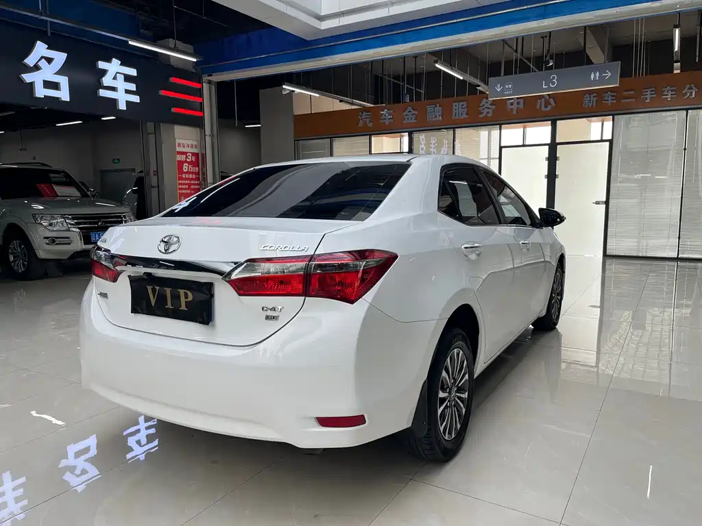 Toyota Corolla 2018 — фото 7