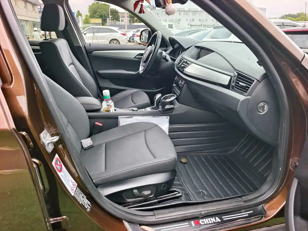 BMW X1 2014 — фото 17