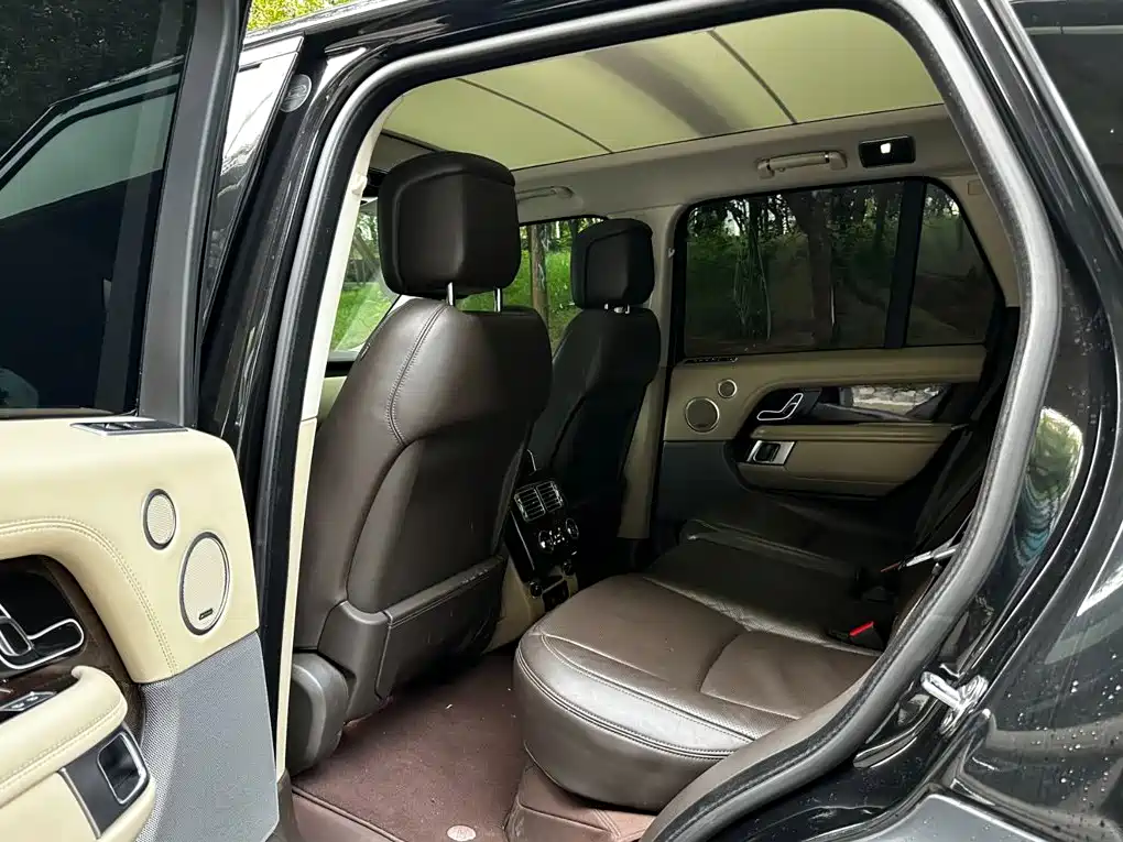 Land Rover Range Rover 2021 — фото 13