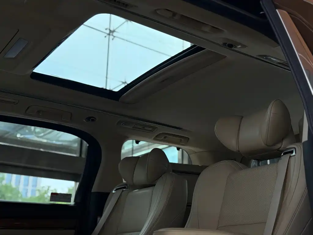 Toyota Alphard 2018 — фото 17