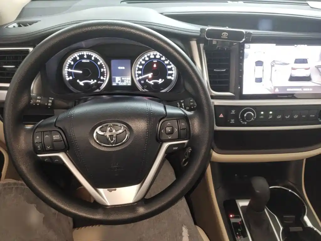 Toyota Highlander 2021 — фото 10