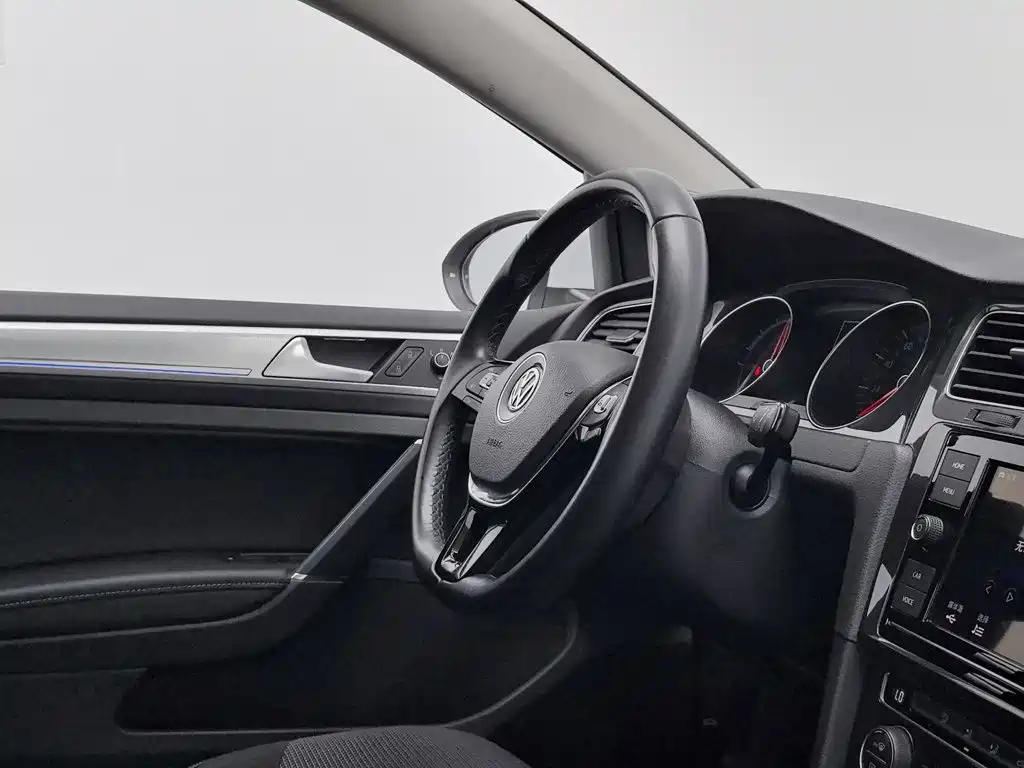 Volkswagen Golf Pure Electric 2020 — фото 22