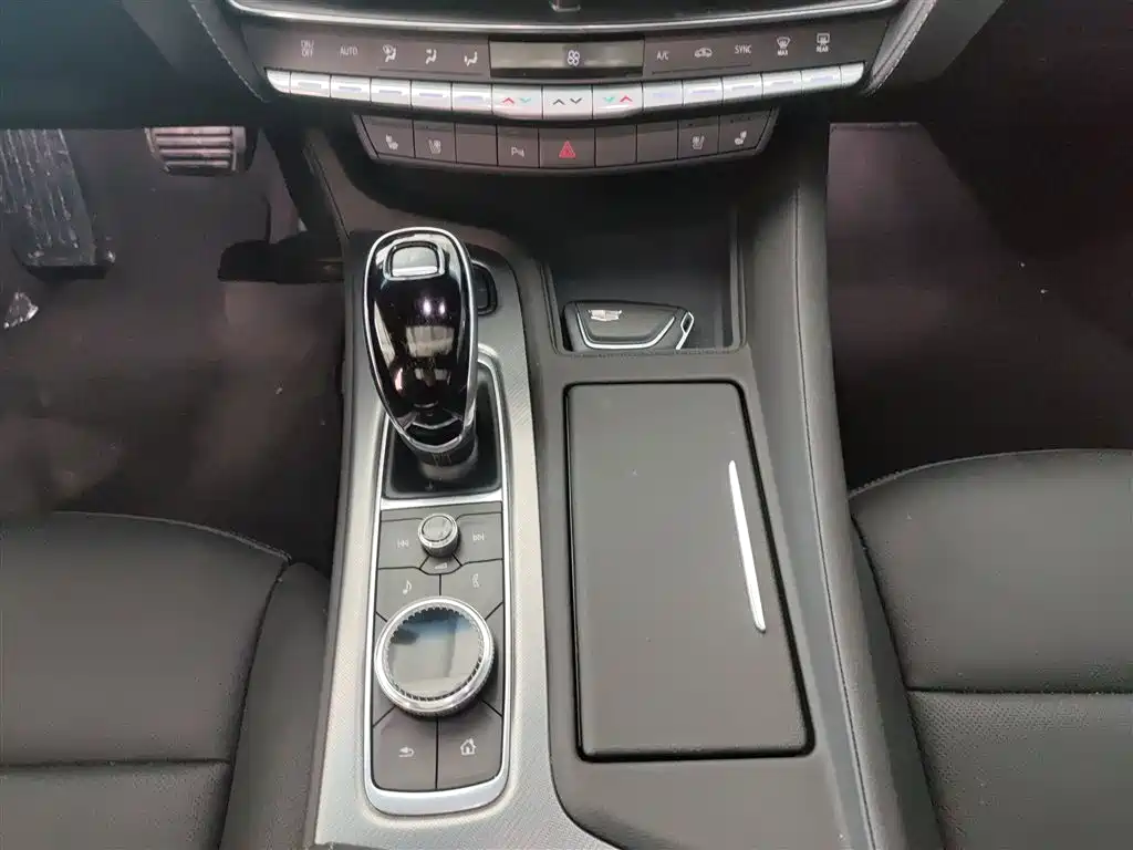 Cadillac CT5 2022 — фото 14