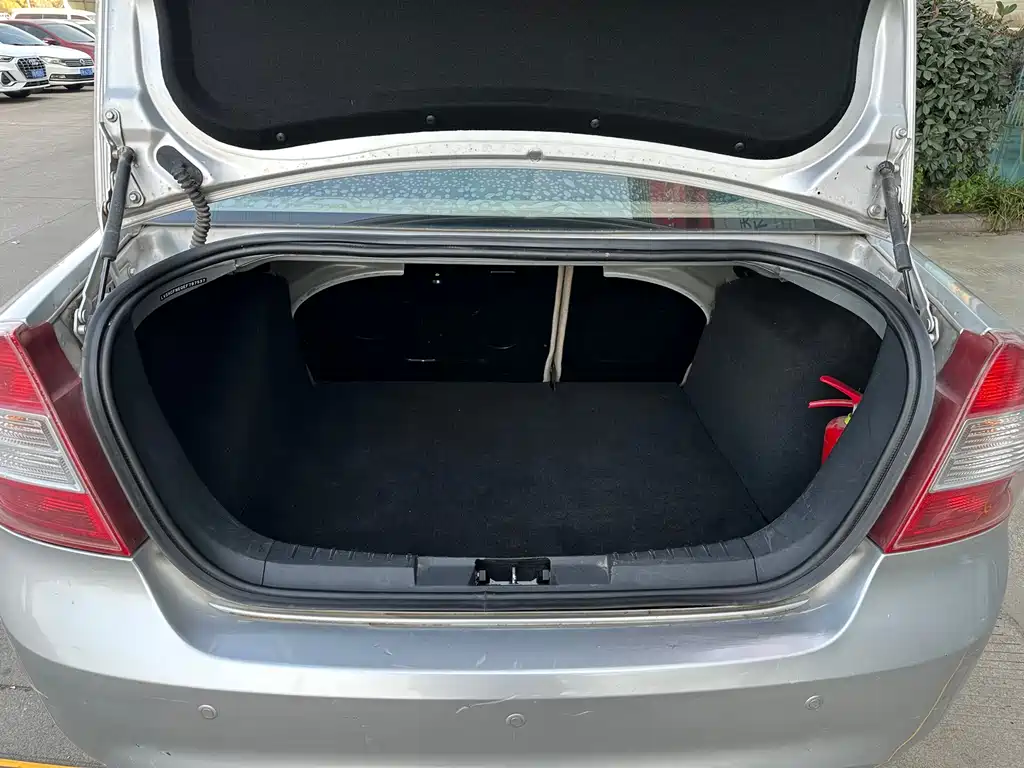 Ford Focus 2014 — фото 15