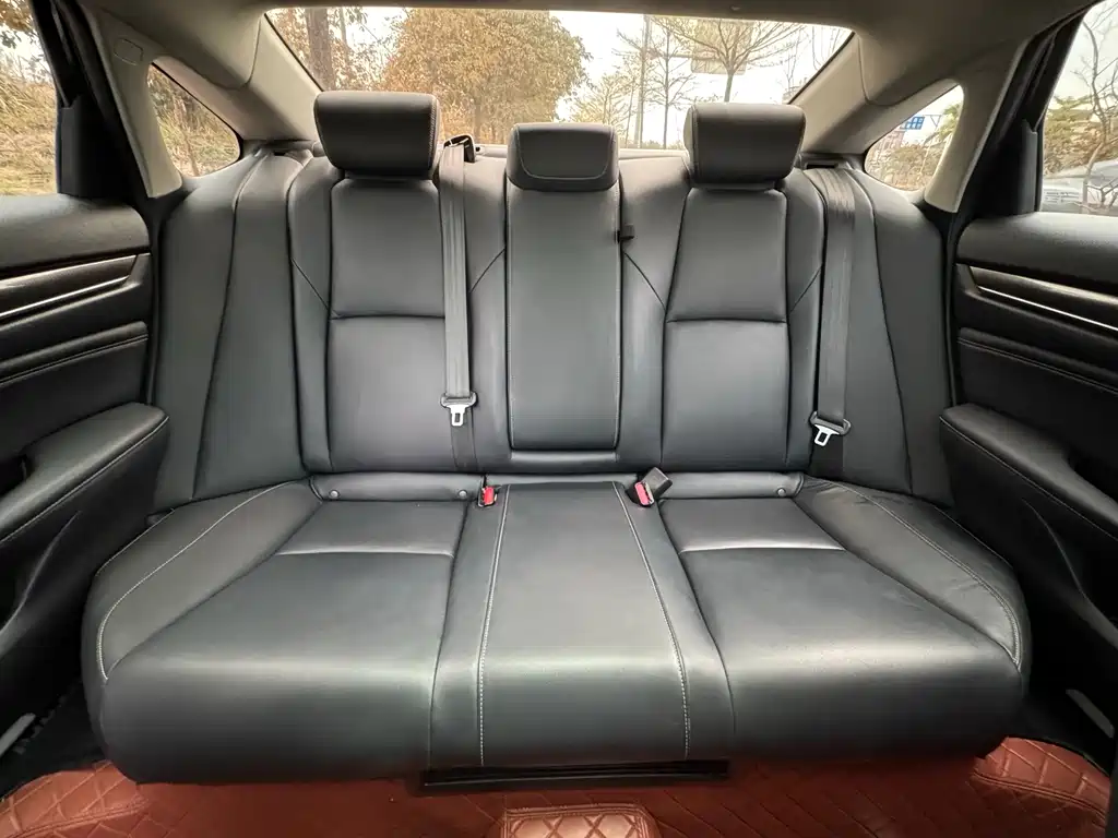 Honda Accord 2022 — фото 13
