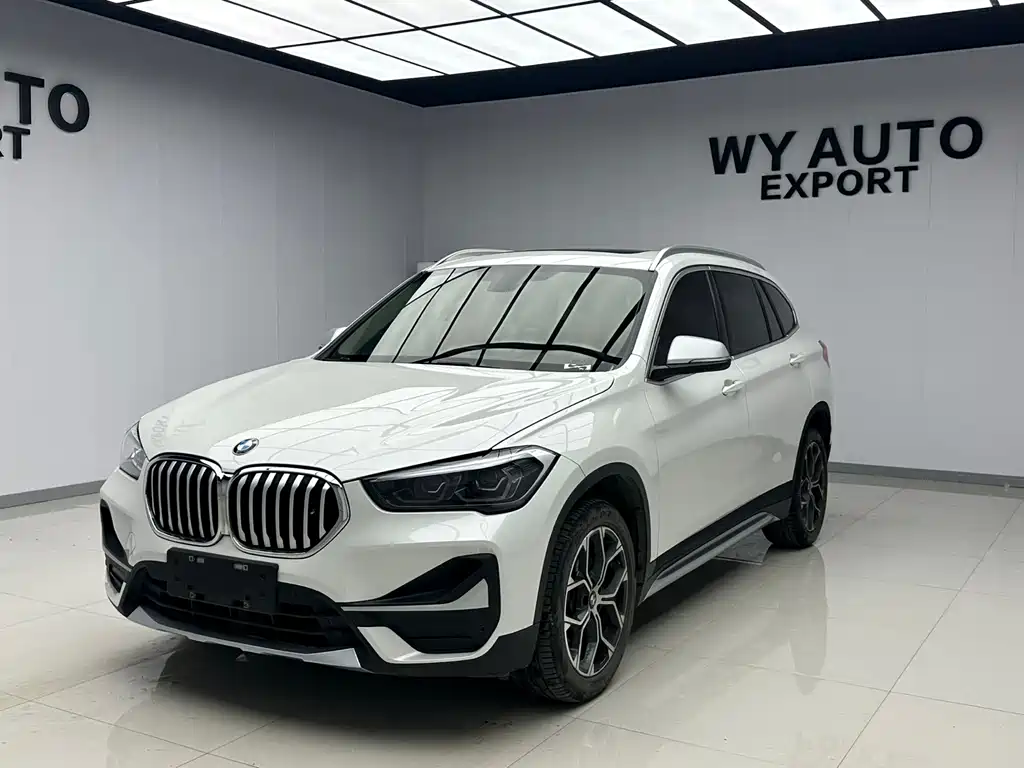 BMW X1 2023 — фото 1
