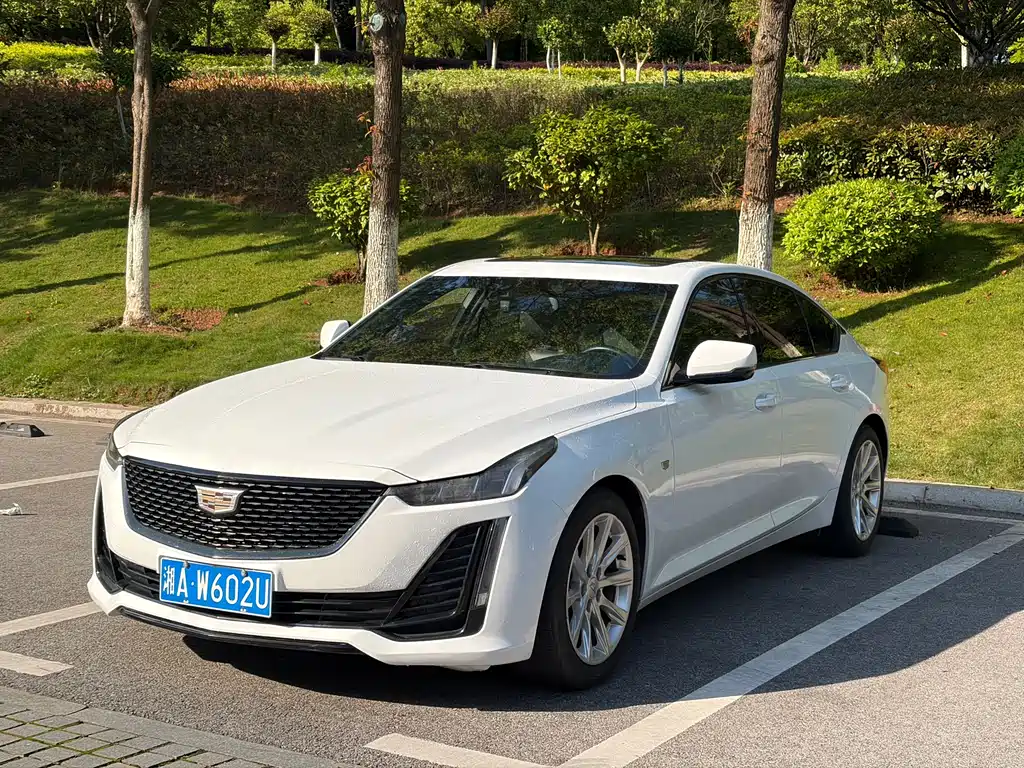Cadillac CT5 2020 — фото 1