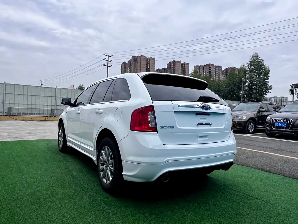 Ford Edge 2015 — фото 6