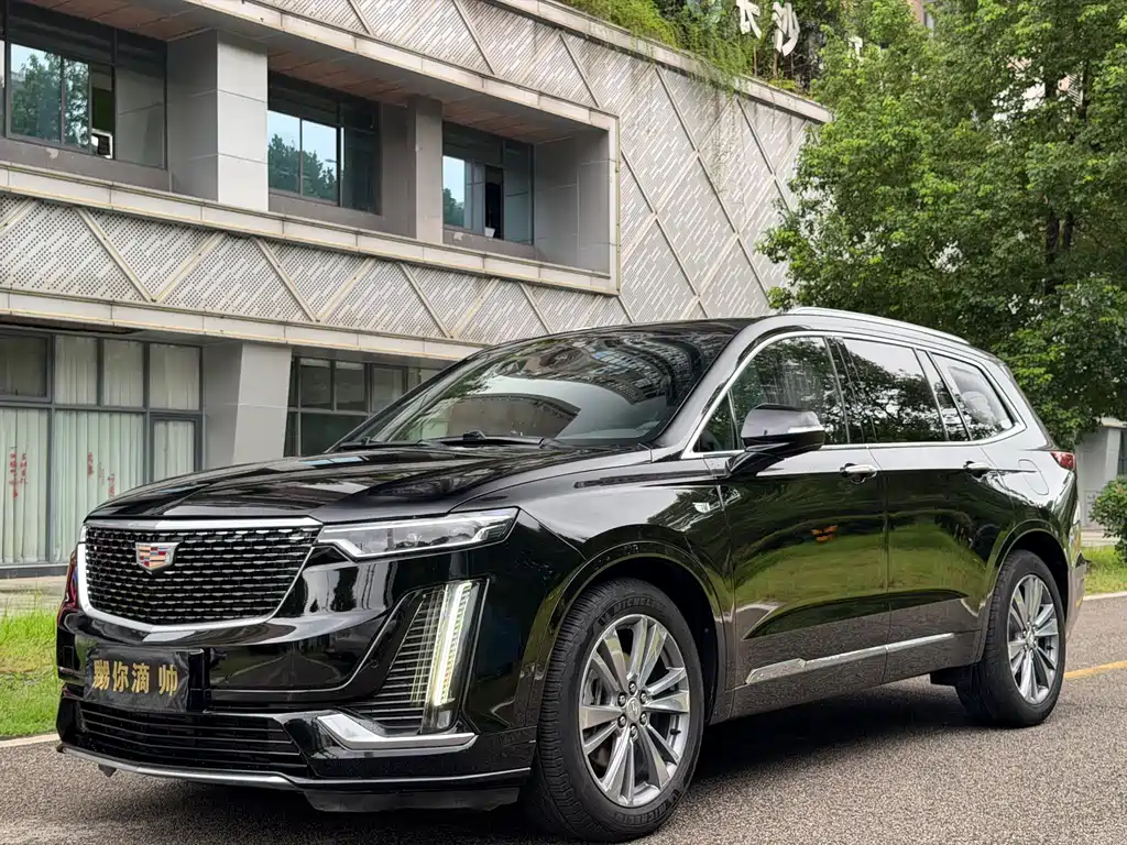 Cadillac XT6 2020 — фото 1