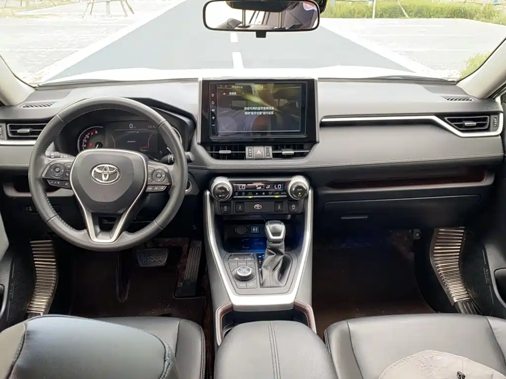 Toyota RAV4 2021 — фото 15