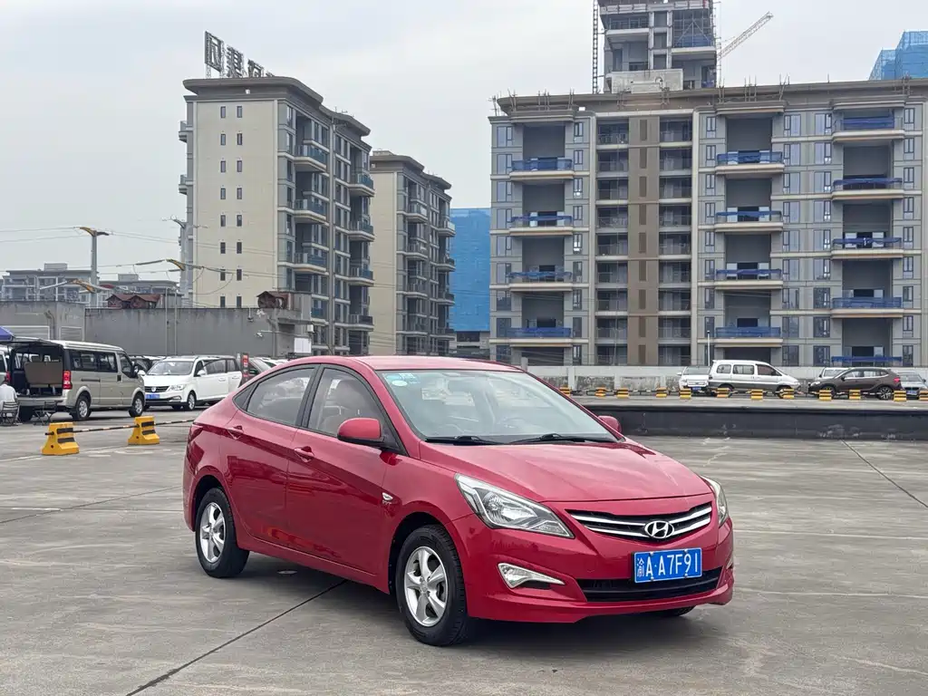 Hyundai Verna 2015 — фото 3