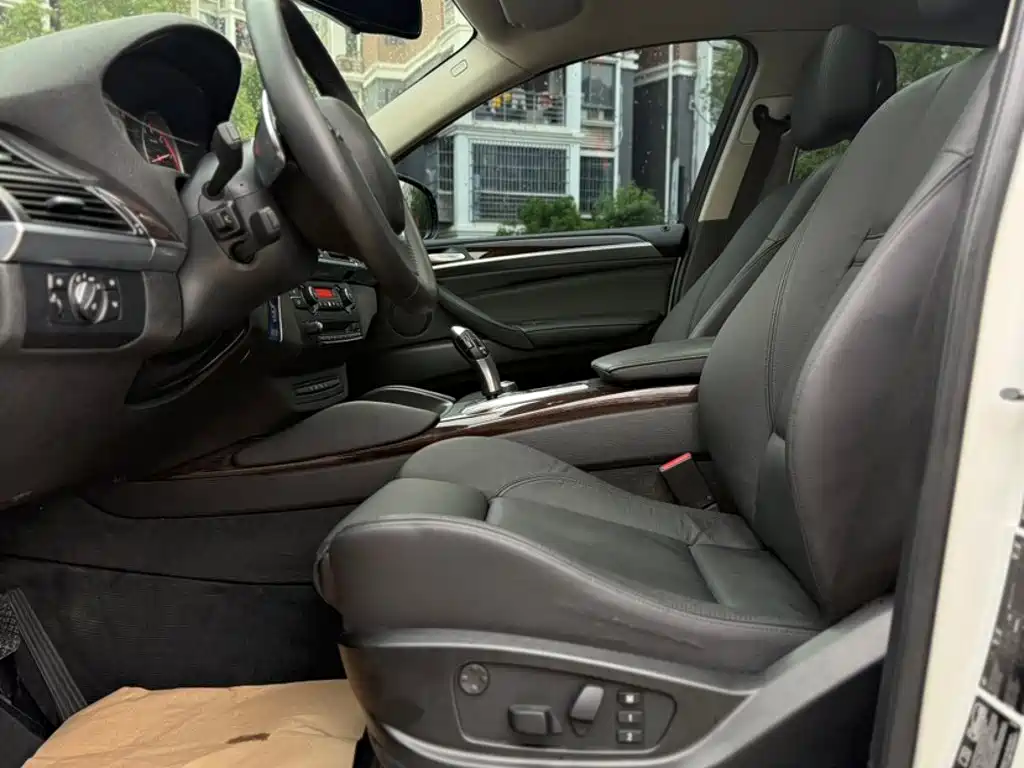 BMW X6 2015 — фото 13