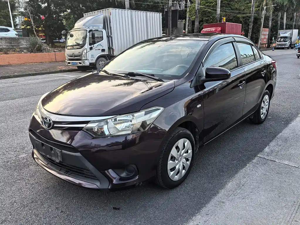 Toyota Vios 2014 — фото 1