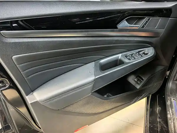 Volkswagen Passat Plug-In Hybrid 2022