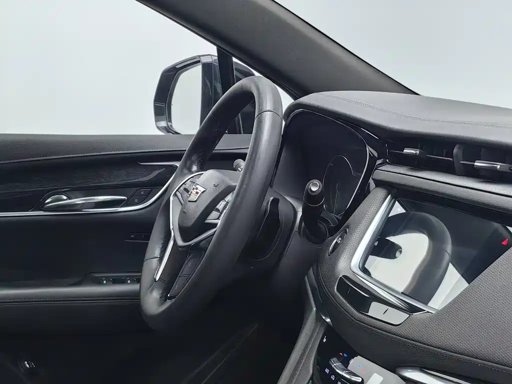 Cadillac XT5 2020 — фото 22