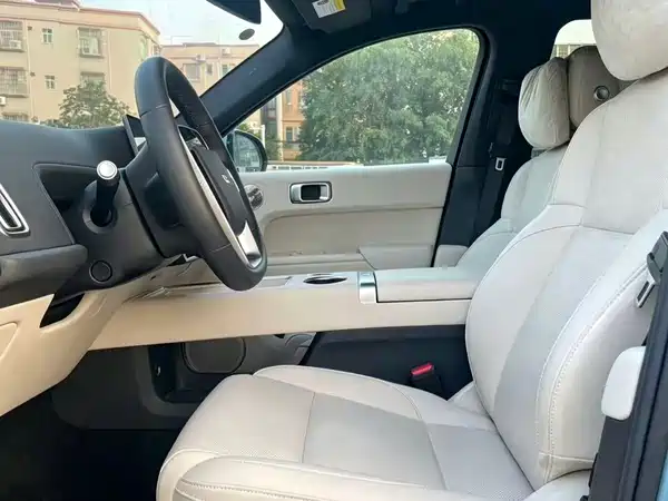 Li Auto L7 2025