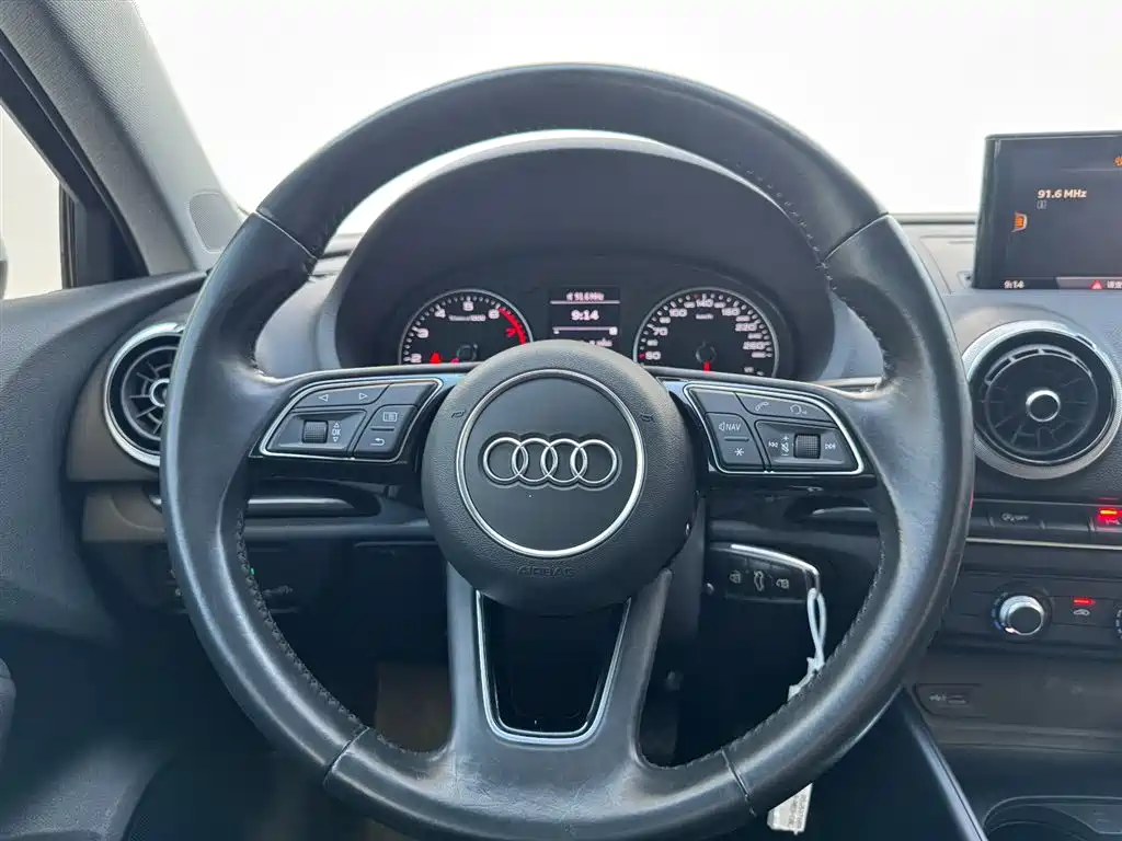 Audi A3 2018 — фото 14