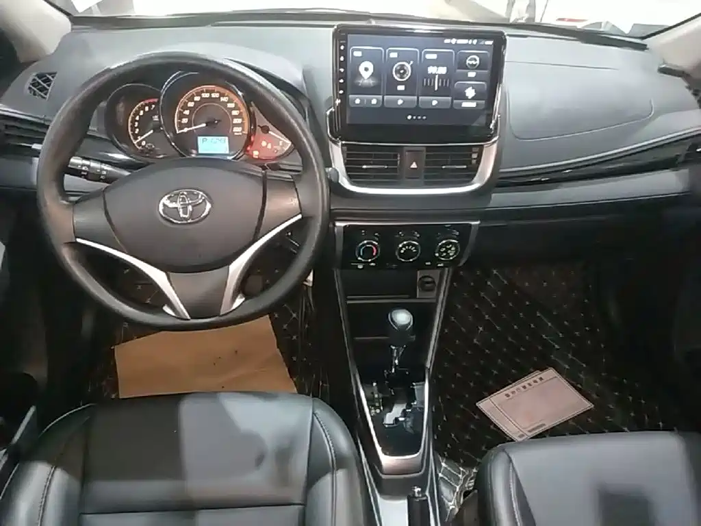 Toyota Yaris L 2021 — фото 13