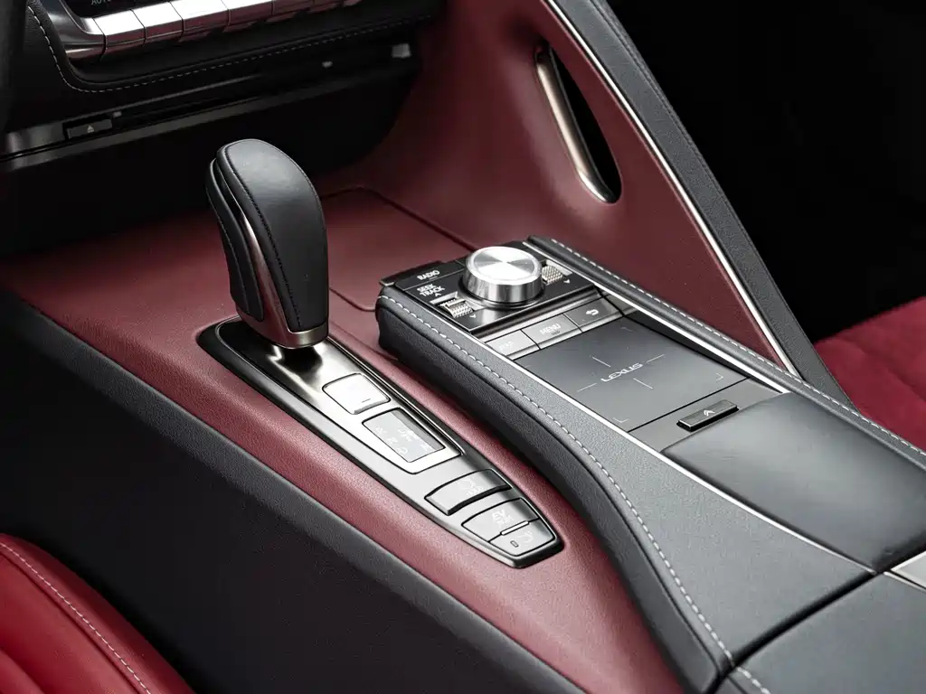 Lexus LC 2019 — фото 14