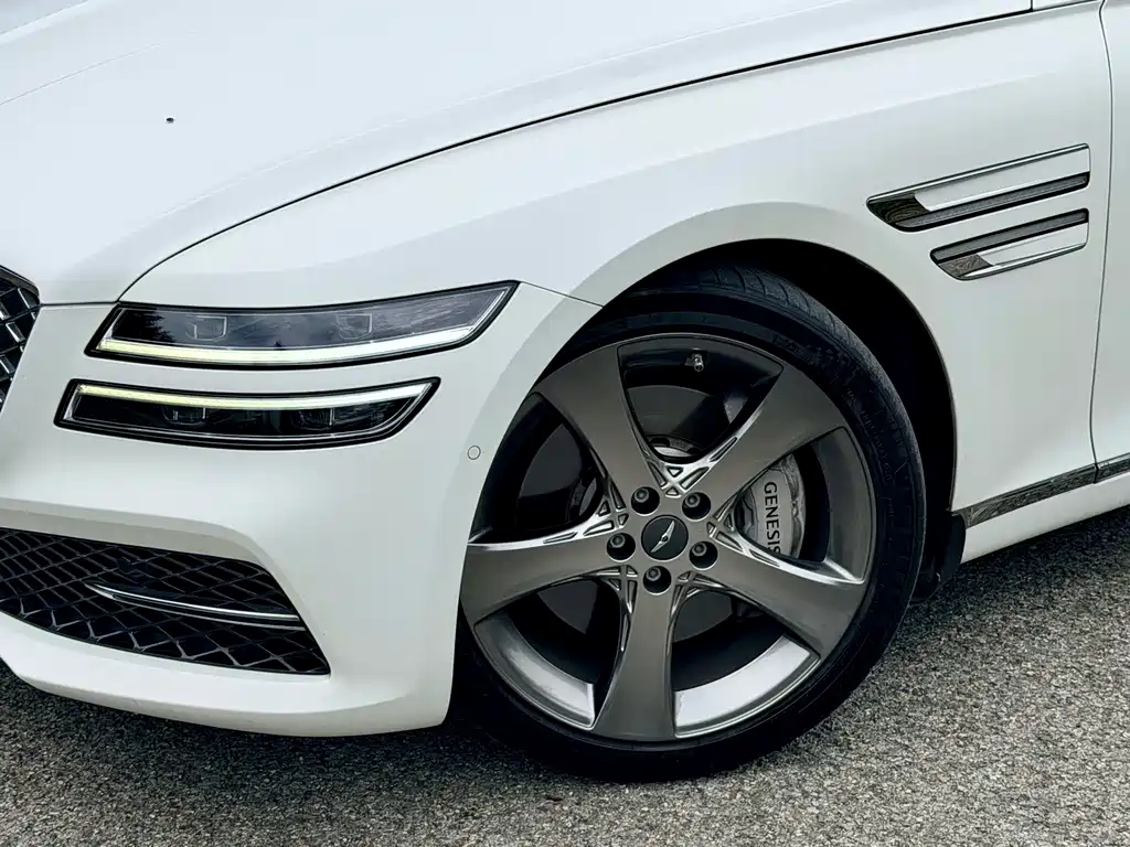 Genesis G80 2023