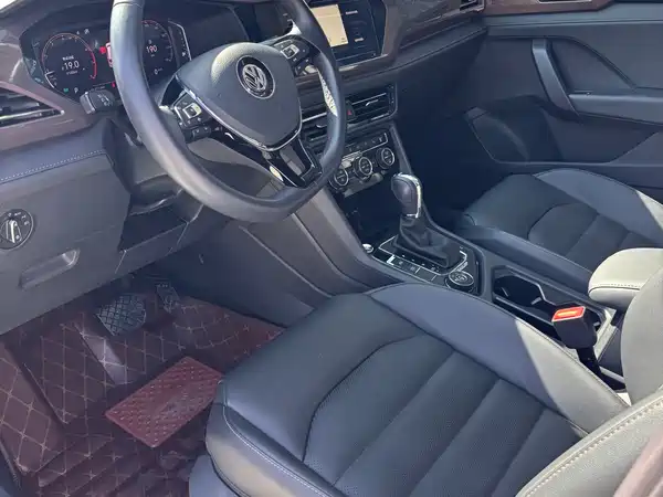 Volkswagen Tharu 2020