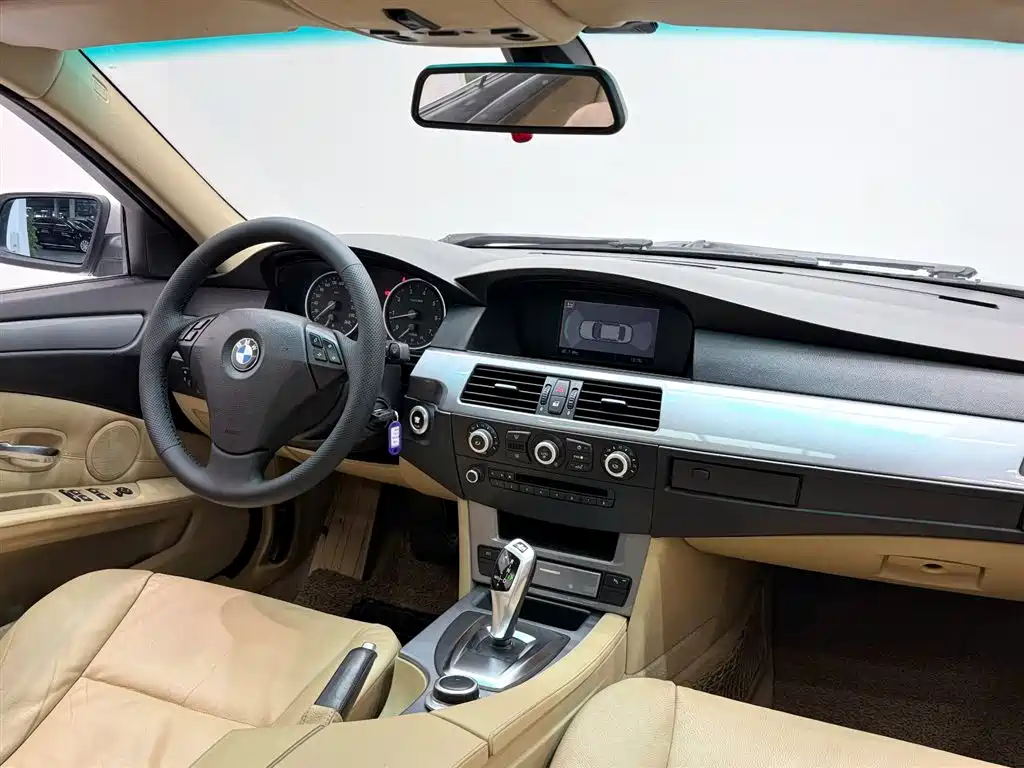 BMW 5 Series 2008 — фото 14
