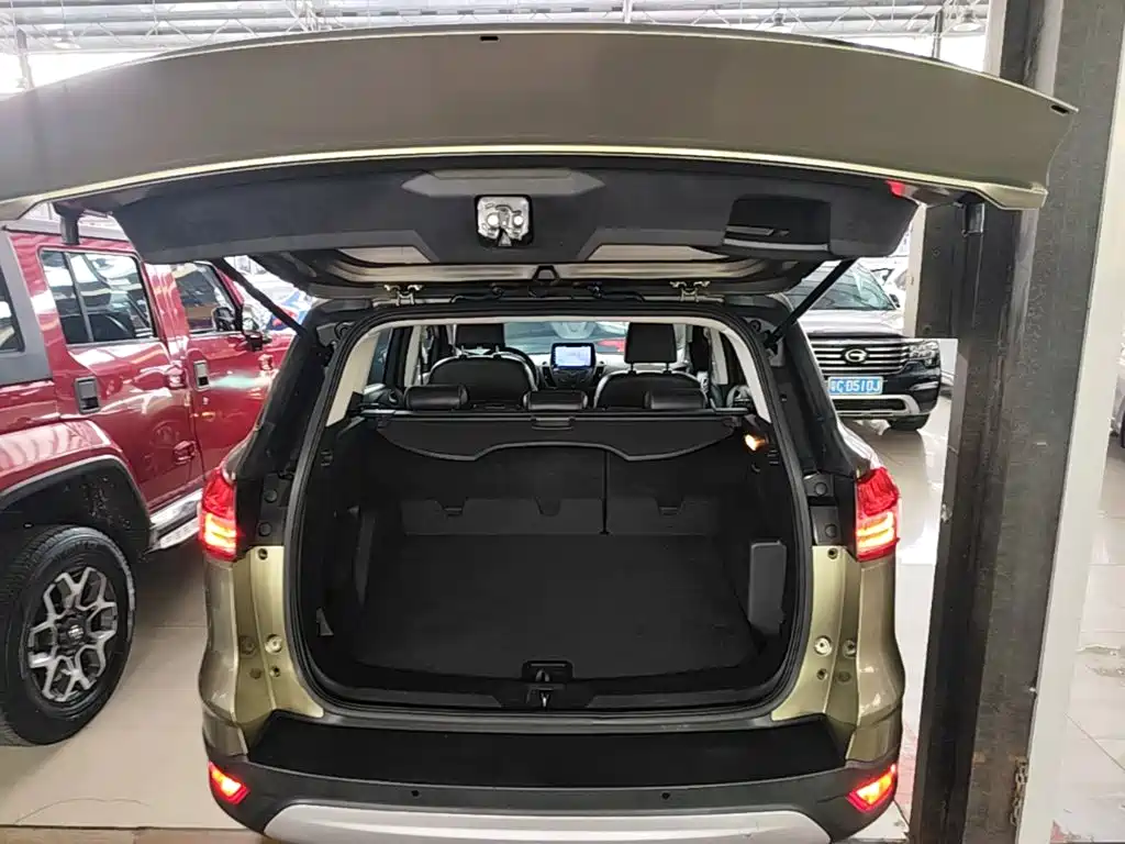 Ford Kuga 2015 — фото 19
