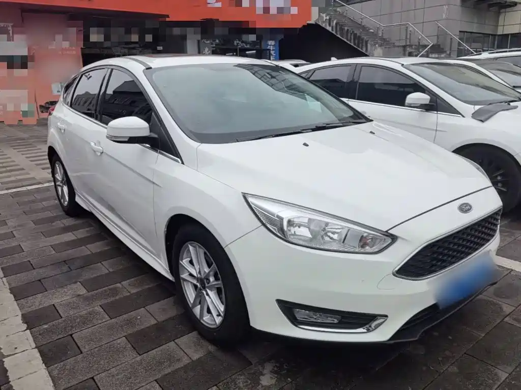 Ford Focus 2018 — фото 4
