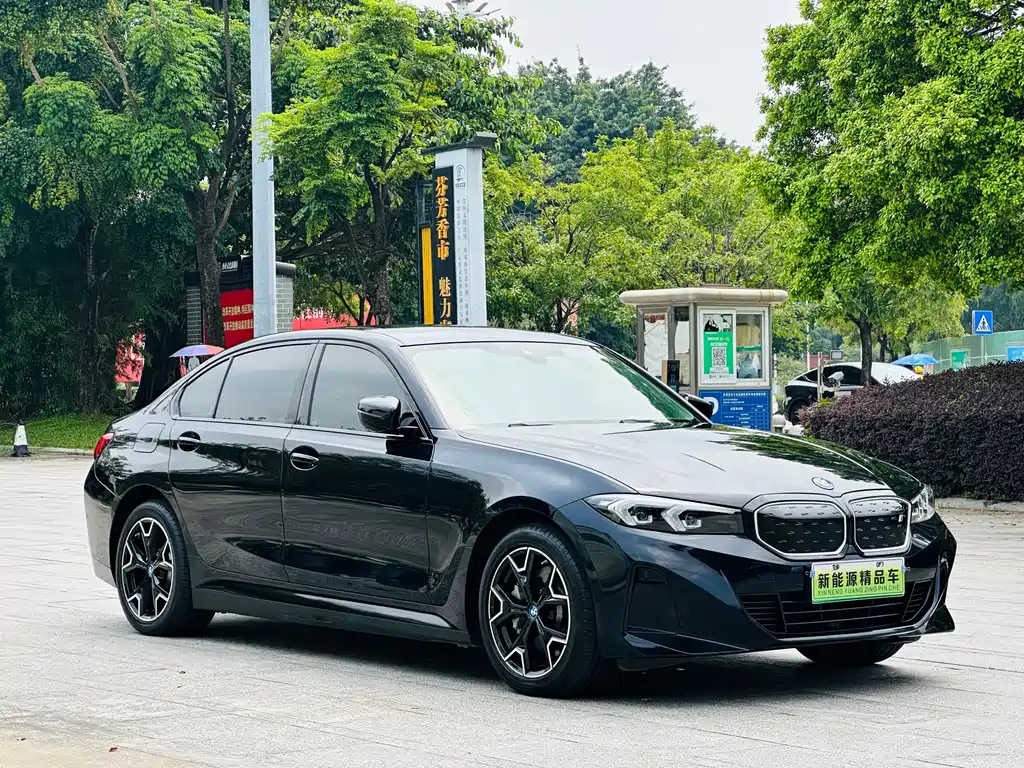 BMW i3 2024 — фото 3